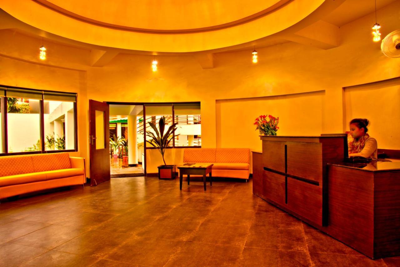 The Palm Resort-Luxuria ไนนิตัล ภายนอก รูปภาพ