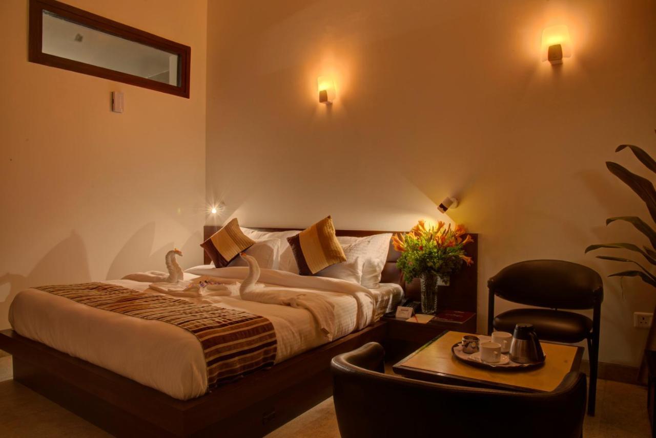 The Palm Resort-Luxuria ไนนิตัล ภายนอก รูปภาพ